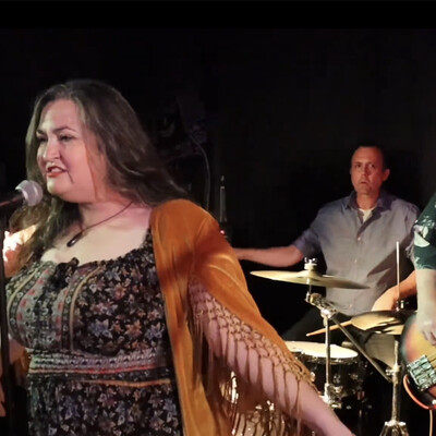 Telita Lee & The Huskies, cover band in Central Coast, photo 2