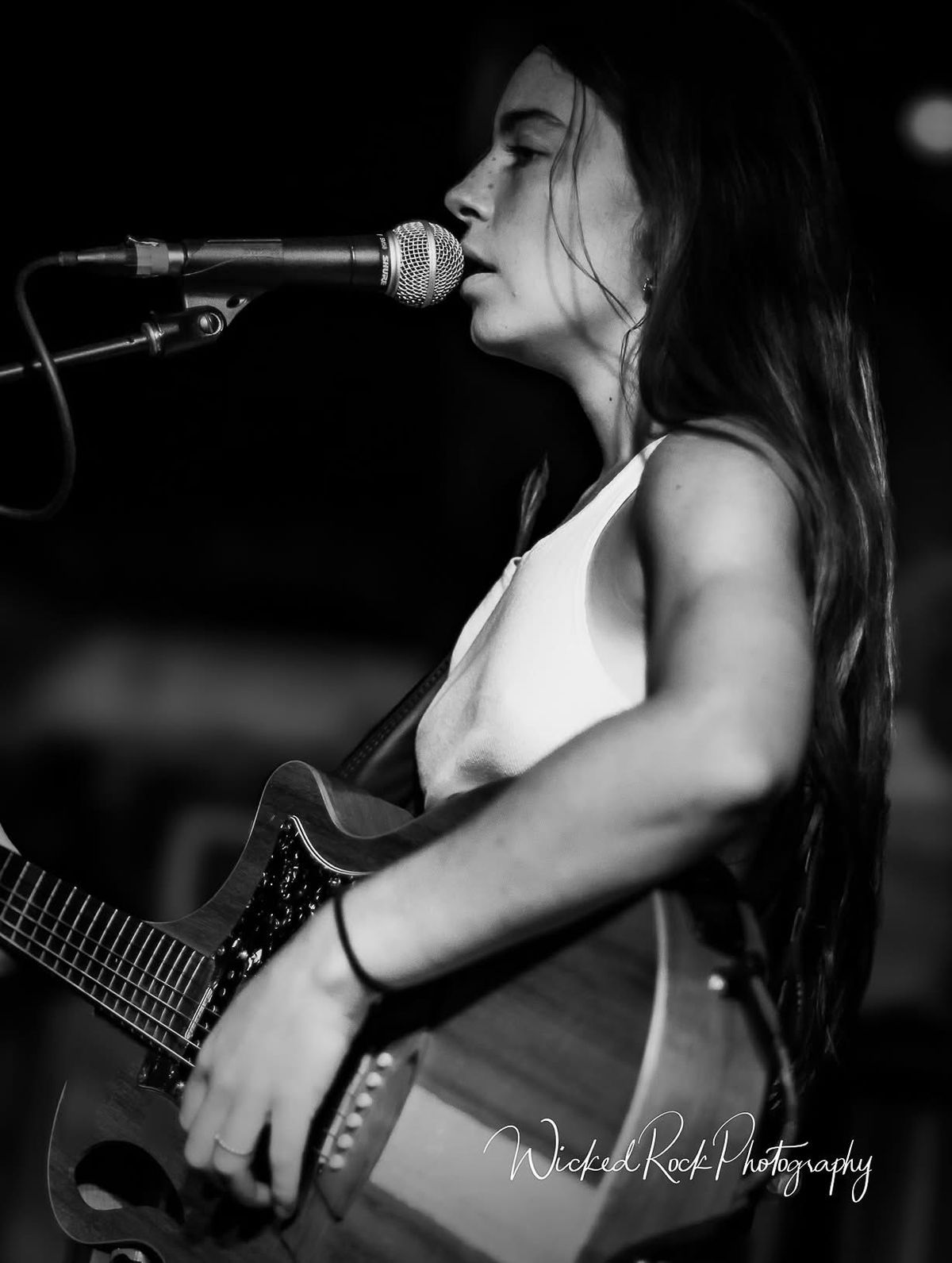 Charlotte Wood, singer