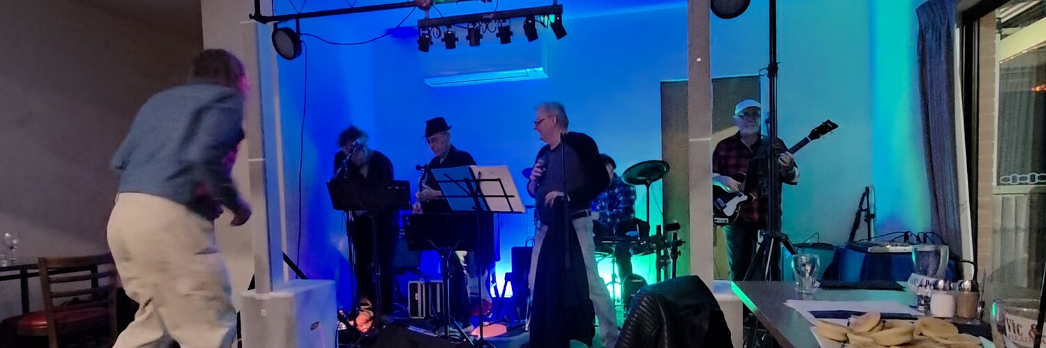 LRC left-right&centre, tribute band in Clunes, photo 3
