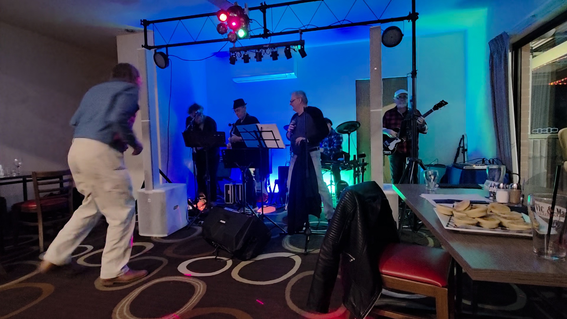 LRC left-right&centre, tribute band in Clunes