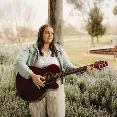 Emily Reynolds Music, singer in Cowra, photo 2