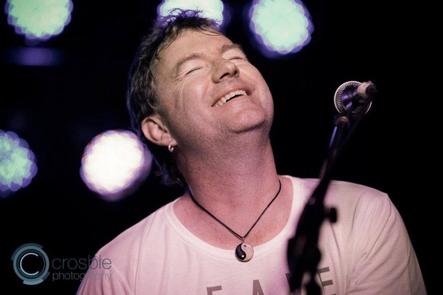 Craig Skelton, acoustic guitar and singer solo in Perth, photo 2
