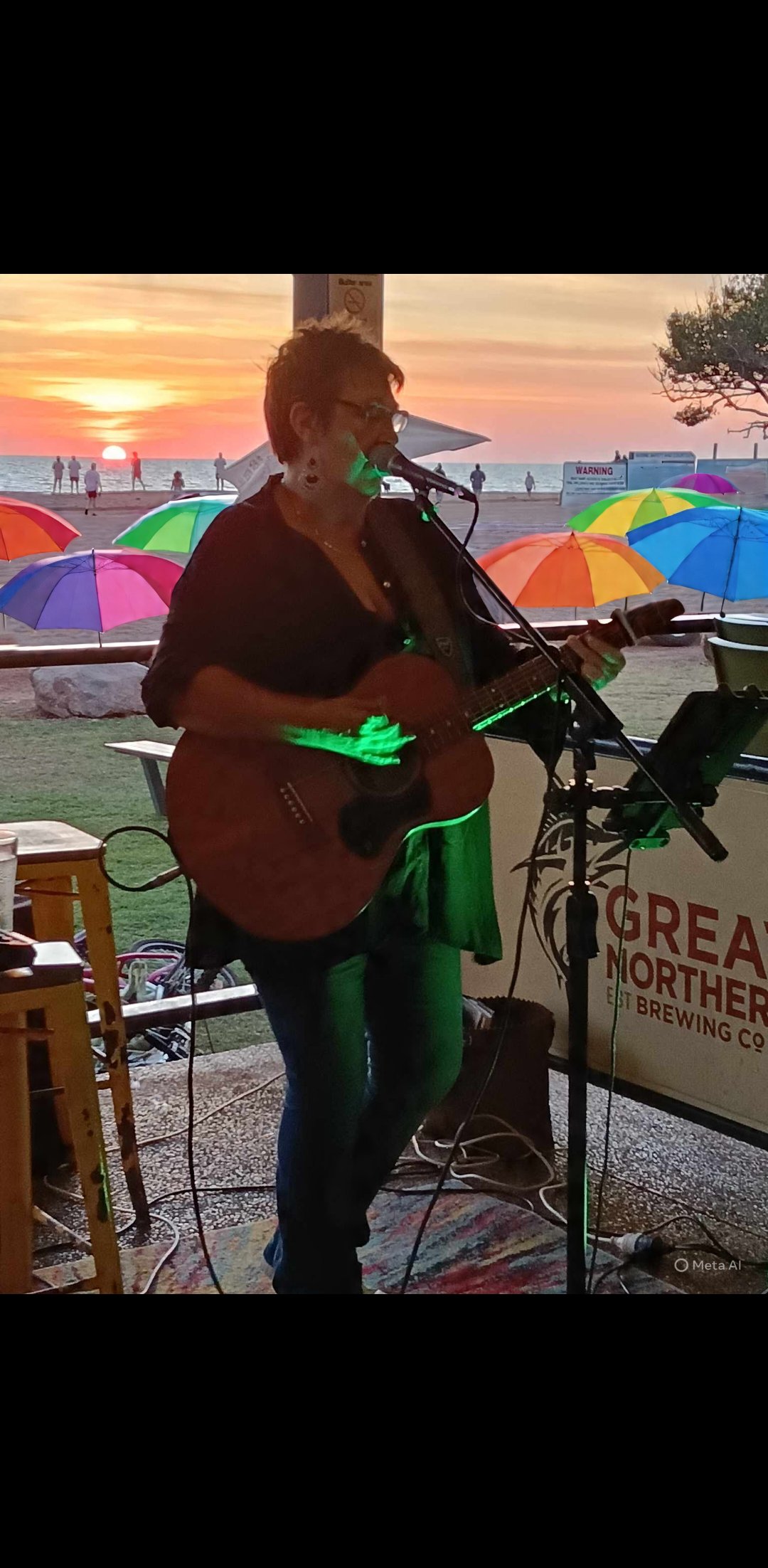 Lilla, singer in Darwin