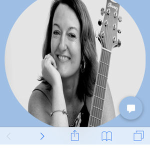 Yvette Young, musical soloist in Darwin, photo 2