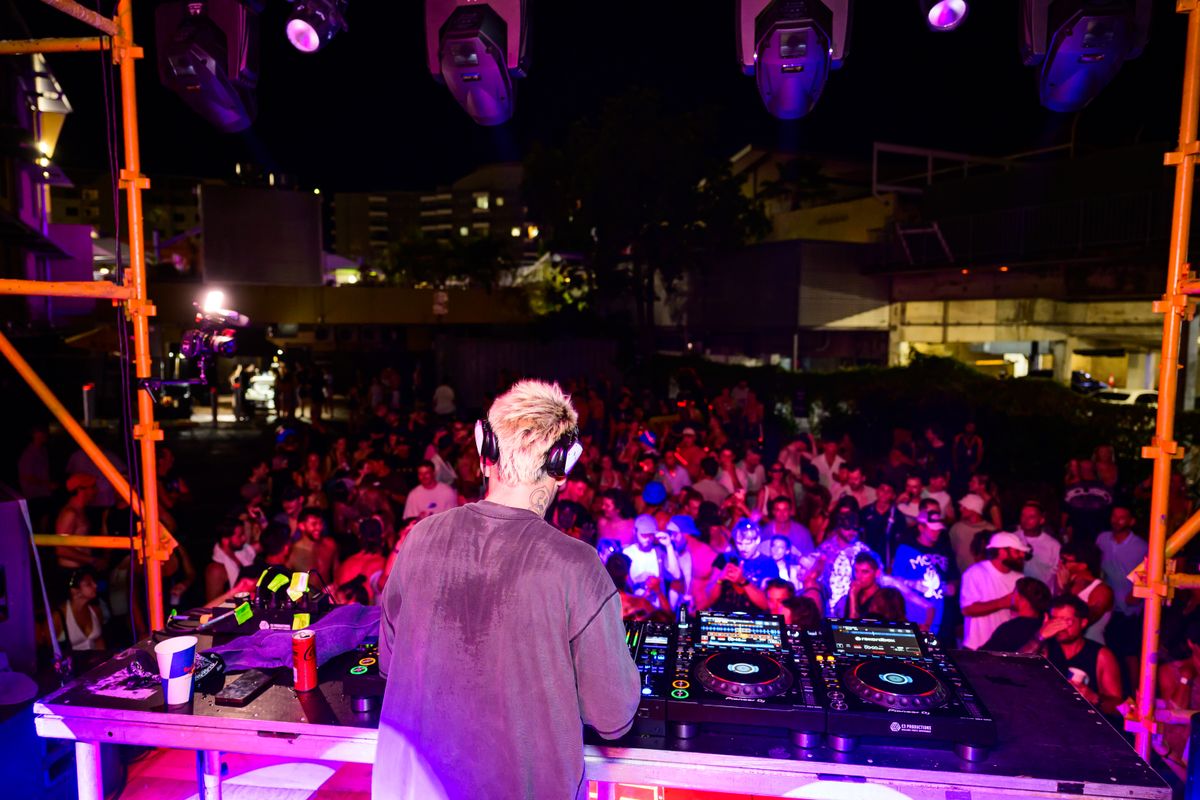 Ego, dj in Darwin