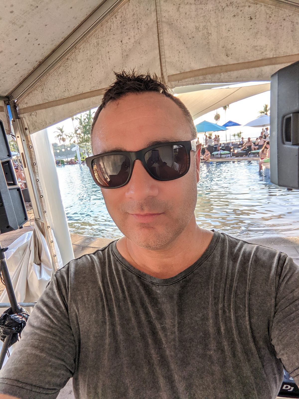 Matt Bern, dj in Darwin