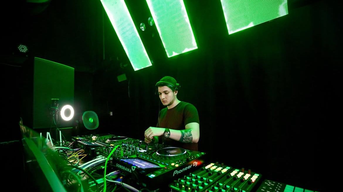 Avatek, dj