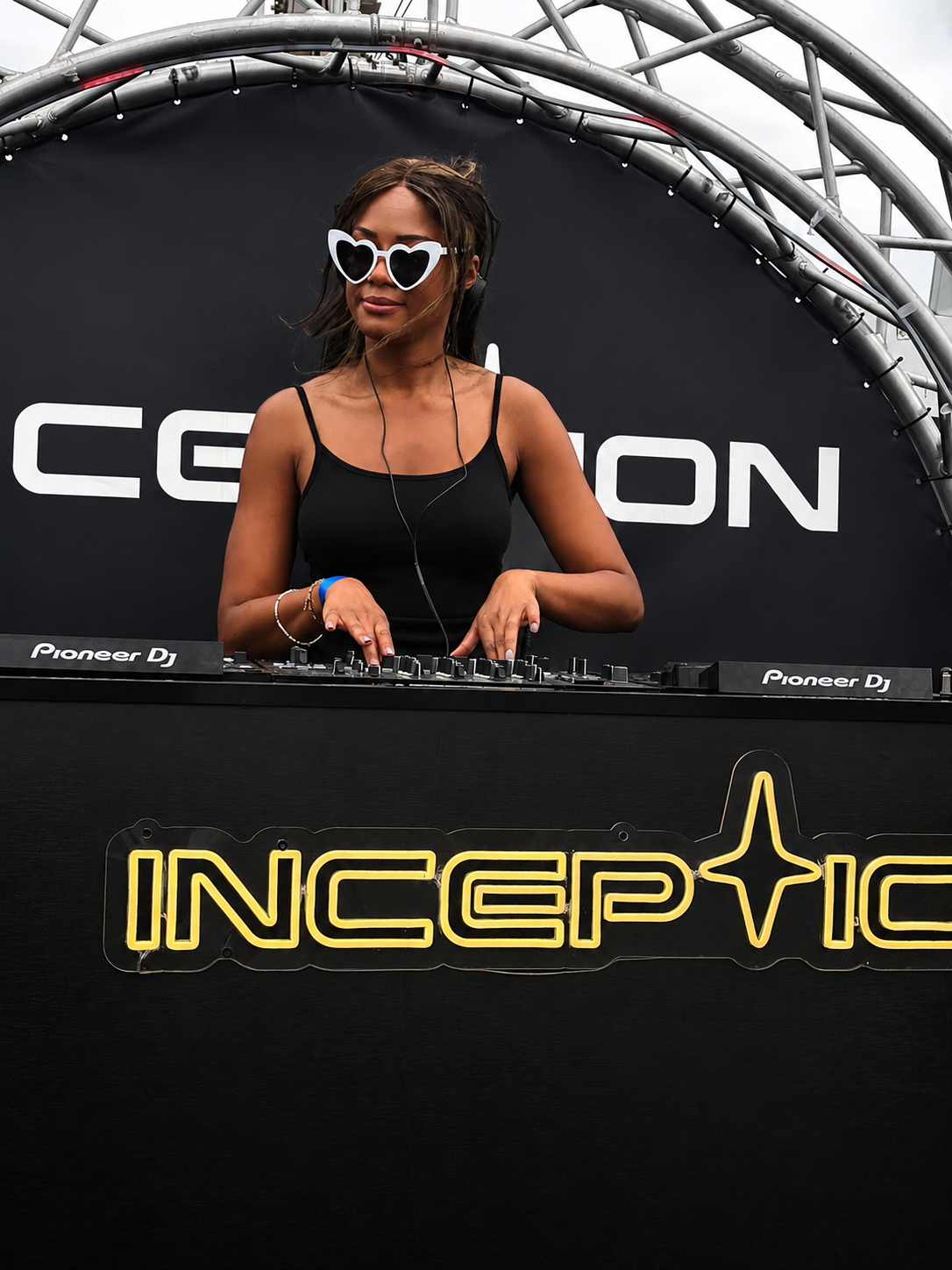 Rochelle Hayden, dj