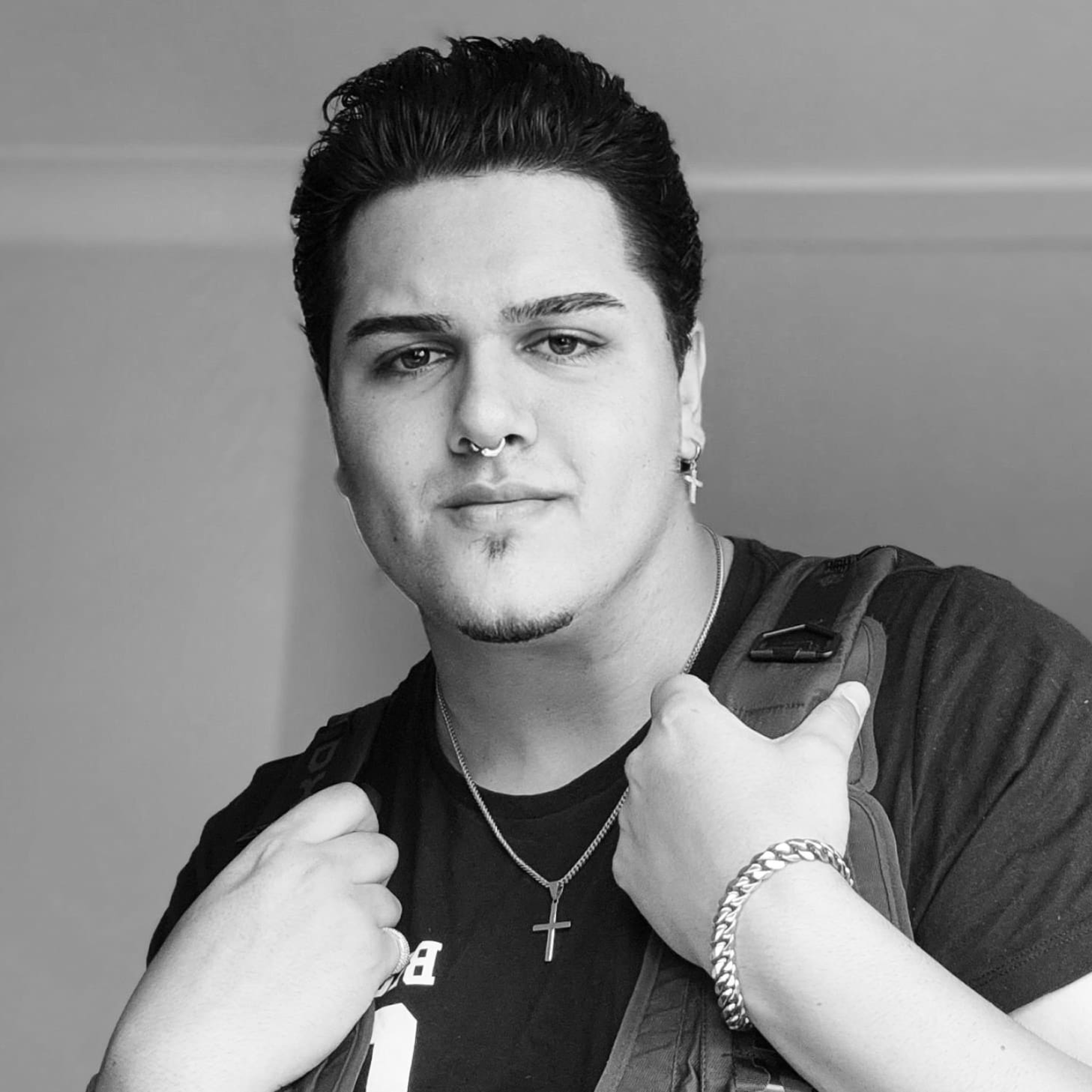 M.Valley, singer in Dubbo