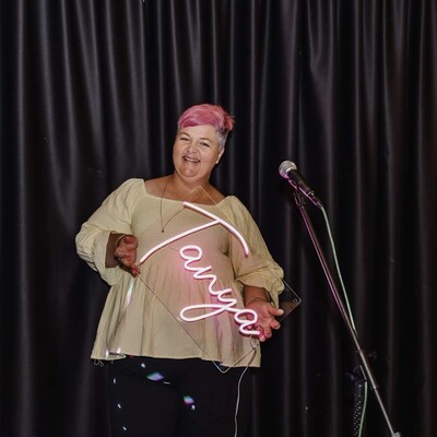 Tanya Andrew, singer in Dubbo, photo 2