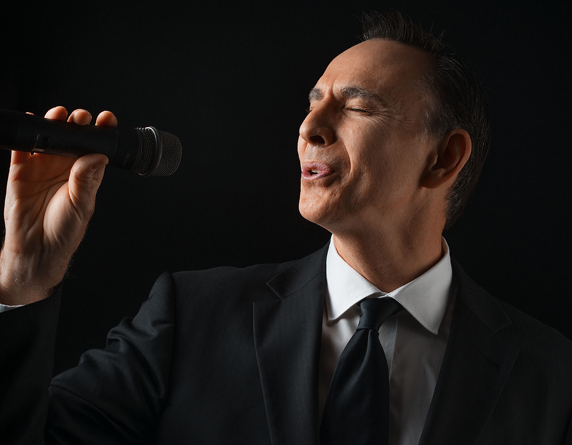 Earl Cole, musical soloist in Perth, photo 3