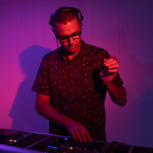 Todd James, dj in East Ballina, photo 2