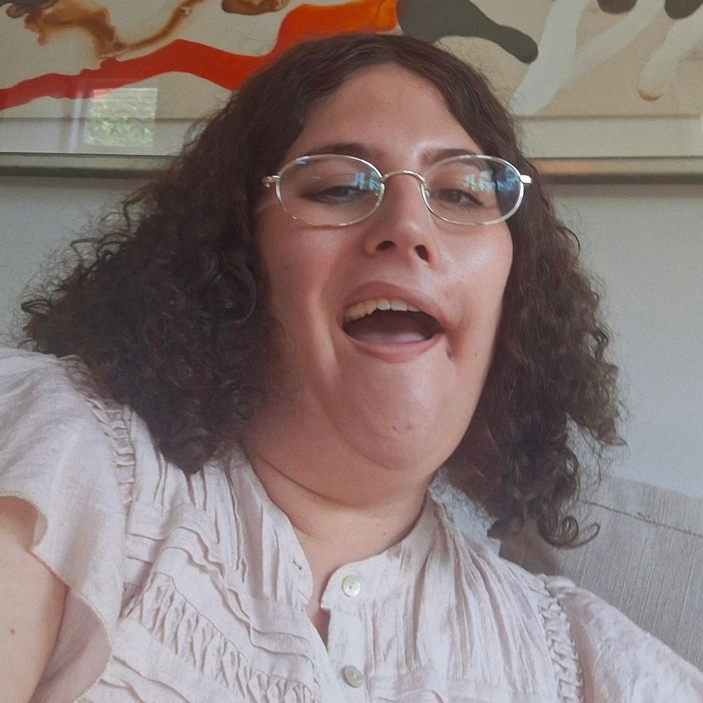 Emma Chantiri, singer