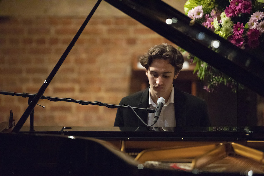 Ethan French, pianist and singer solo in Perth, photo 2