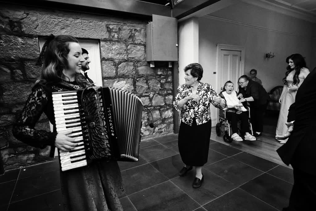 Accordion Lucy, accordion player in Geelong