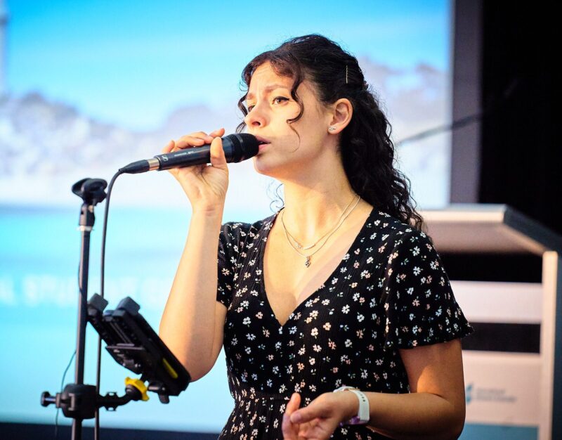 Gloria Viggiano, musical duo in Perth, photo 2