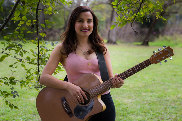 Jacinta Laws, singer in Glossodia