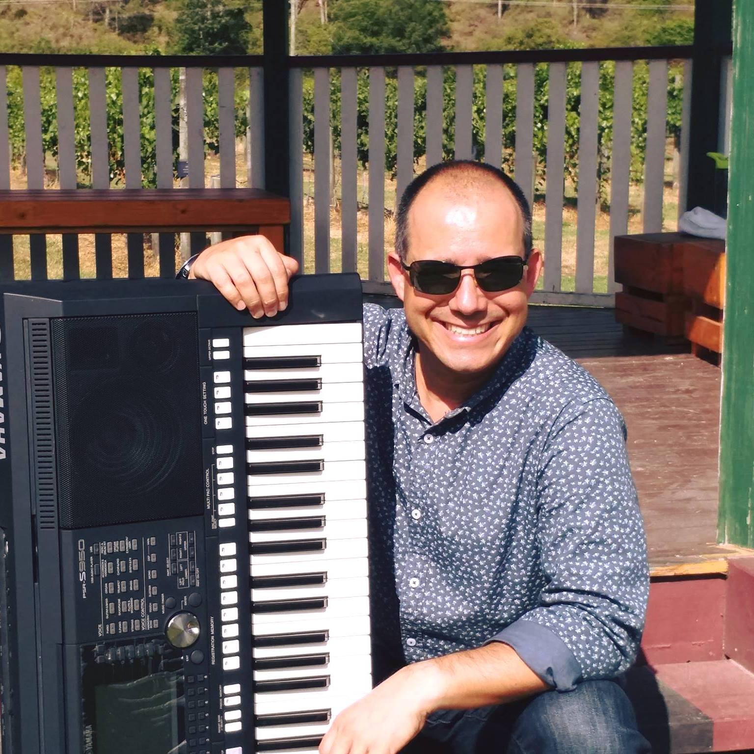 Jo Miguel, musical soloist in Gold Coast