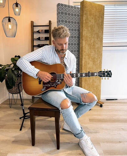 Chris AKA Hutch, country singer in Gold Coast, photo 3