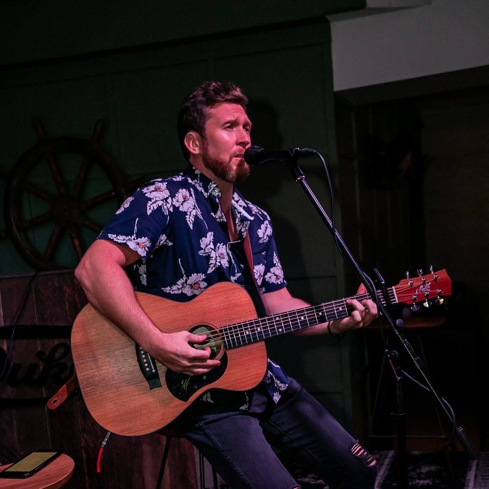 Dale Carmody, singer in Gold Coast