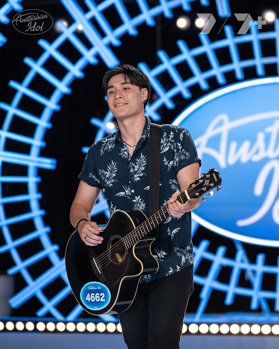Bobby Holmes, singer-songwriter in Gold Coast