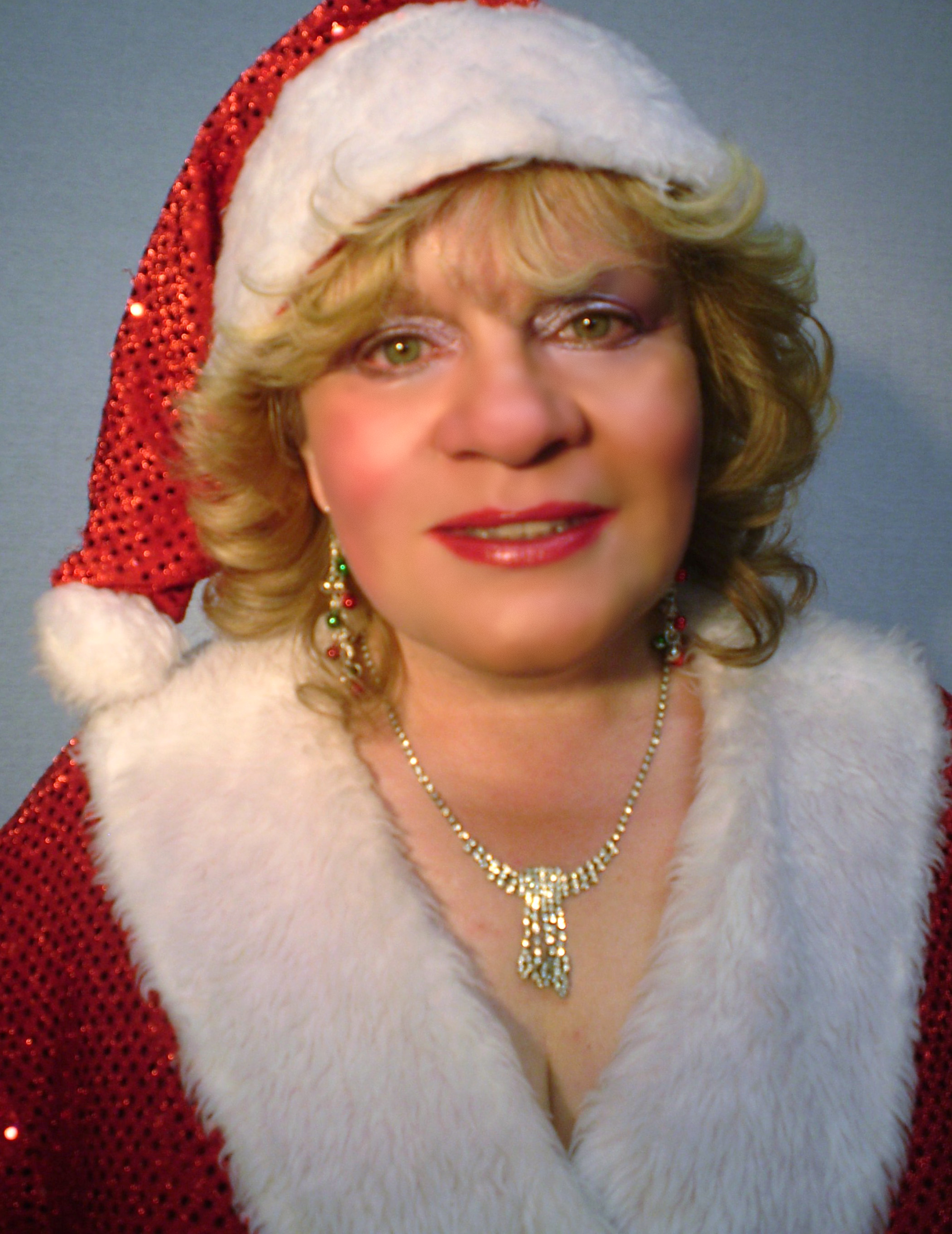 Bubble's Christmas Cracker, comedian in Gold Coast