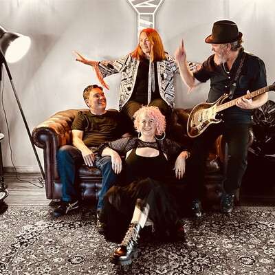 Blazing Grace, cover band in Gold Coast, photo 2