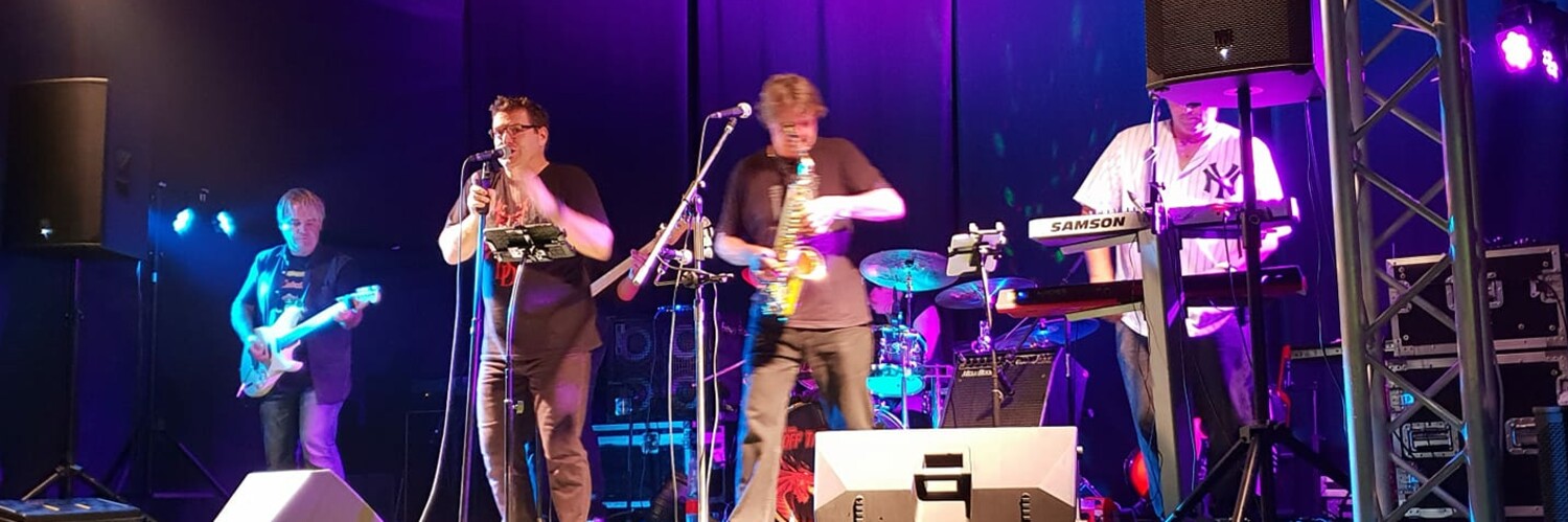 Off The Grid, cover band in Gold Coast, photo 3