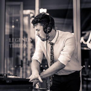 DJ Saxon Evans, live in Gold Coast, photo 2