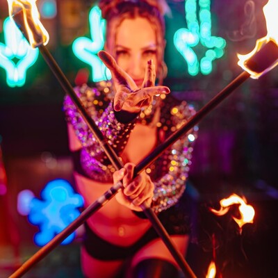 Courtney Creatrixx, fire performer in Gold Coast, photo 2