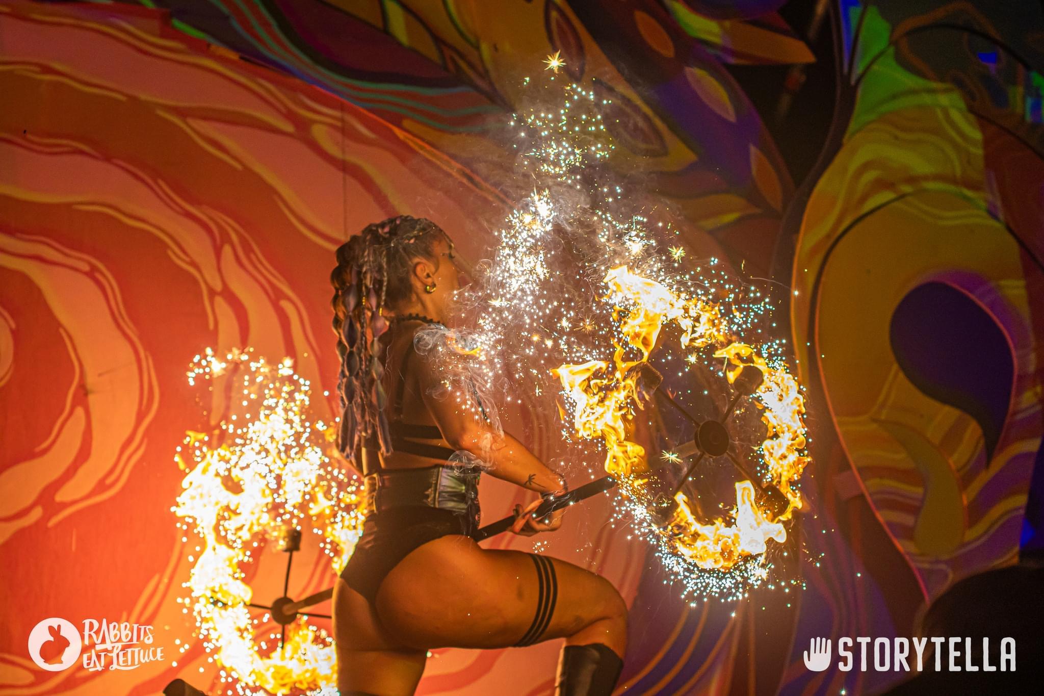 Fireloop, fire performer in Gold Coast