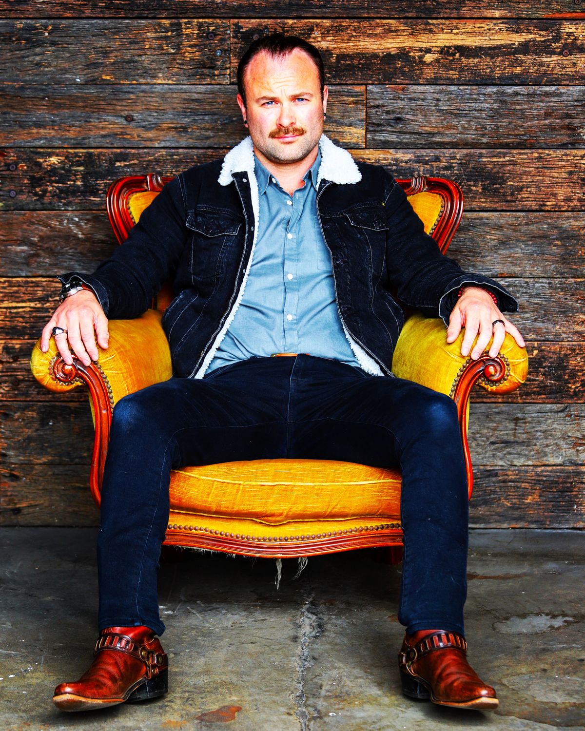 Richard Neill, singer-songwriter in Gold Coast