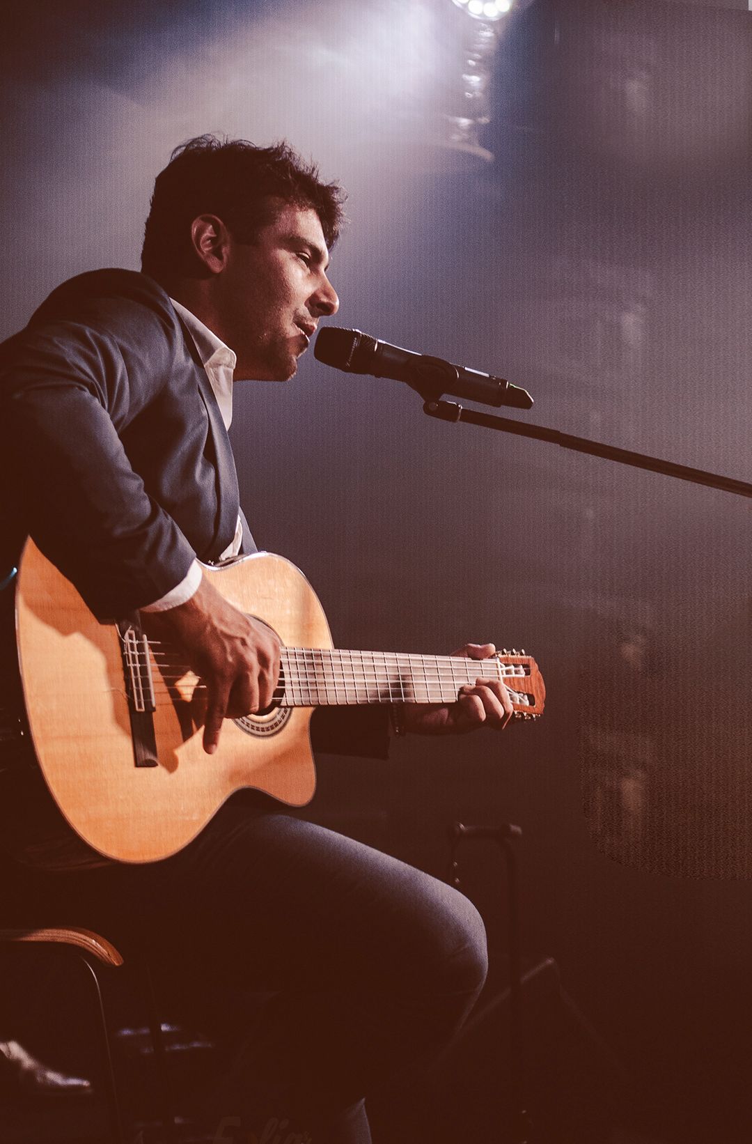 Rodrigo Ferraz, guitarist in Gold Coast