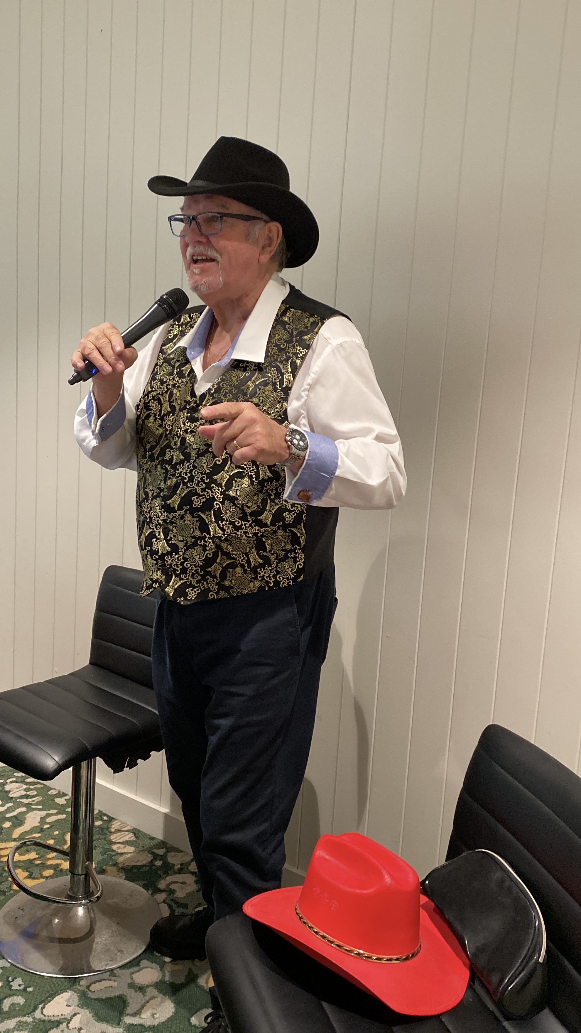 Singer Of Songs, live in Gold Coast