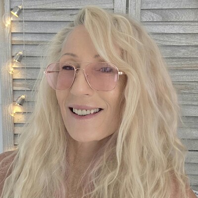 Yvette, psychic in Gold Coast, photo 2