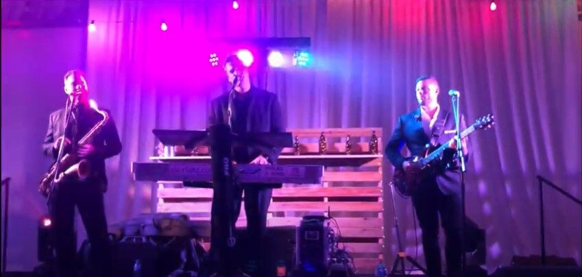 Alex Fietz Pianist, wedding band in Gold Coast, photo 3