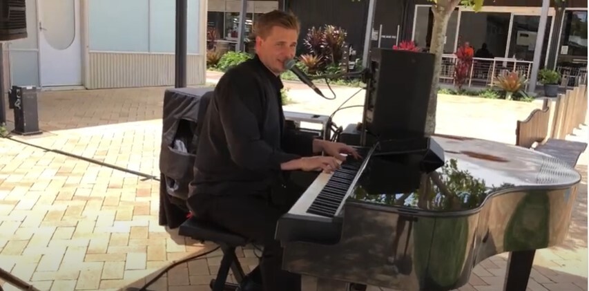 Alex Fietz Pianist, wedding band in Gold Coast