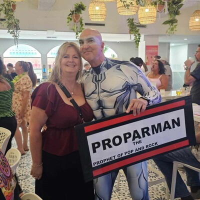 Proparman, singer in Golden Bay, photo 2