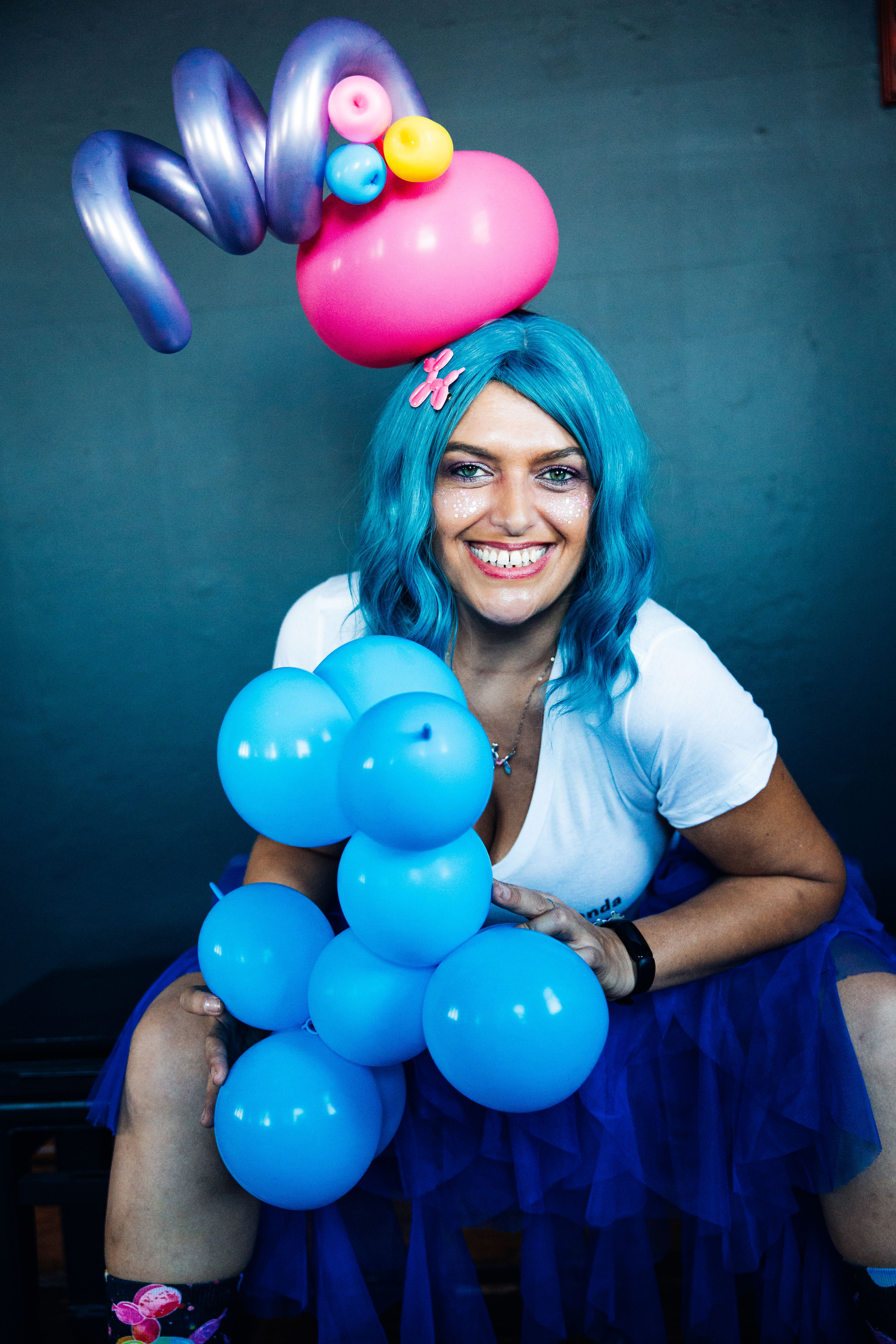 Amanda, balloon twister in Gympie