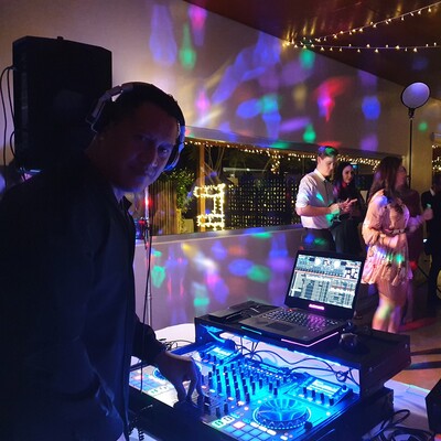 Pi - R - Cubed Entertainment, dj in Hervey Bay, photo 2