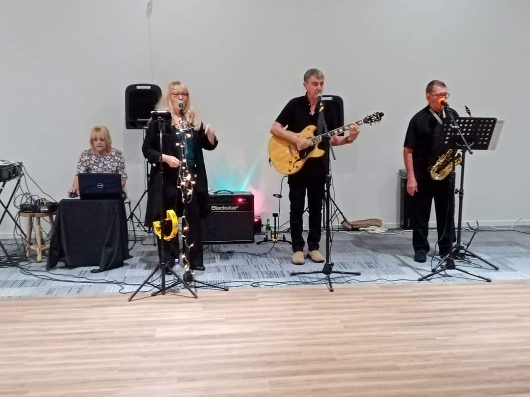 Eagles Nest, cover band in Hervey Bay
