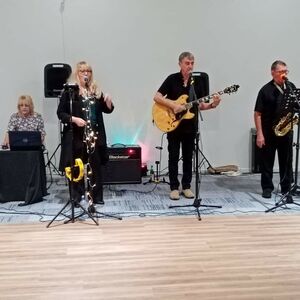 Eagles Nest, cover band in Hervey Bay, photo 2