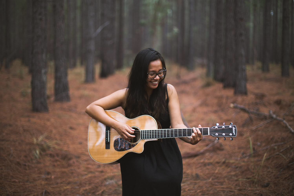 Sam Maddison, singer-songwriter in Hervey Bay