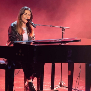 Cassidy Mackie, pianist and singer solo in Hervey Bay, photo 2
