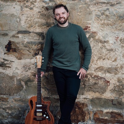 Tom Booth Music, musical soloist in Hobart, photo 2