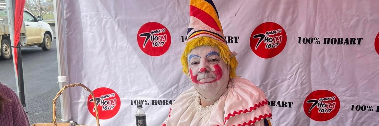 Jimbo the Clown, balloon twister in Hobart, photo 3