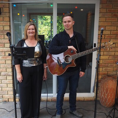 Valentine's Tonic, musical duo in Hobart, photo 2