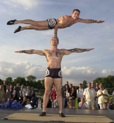 PopEyed, partner acrobat in Hobart
