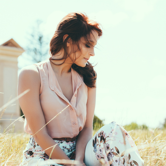 Laura Bell, singer in Hobart