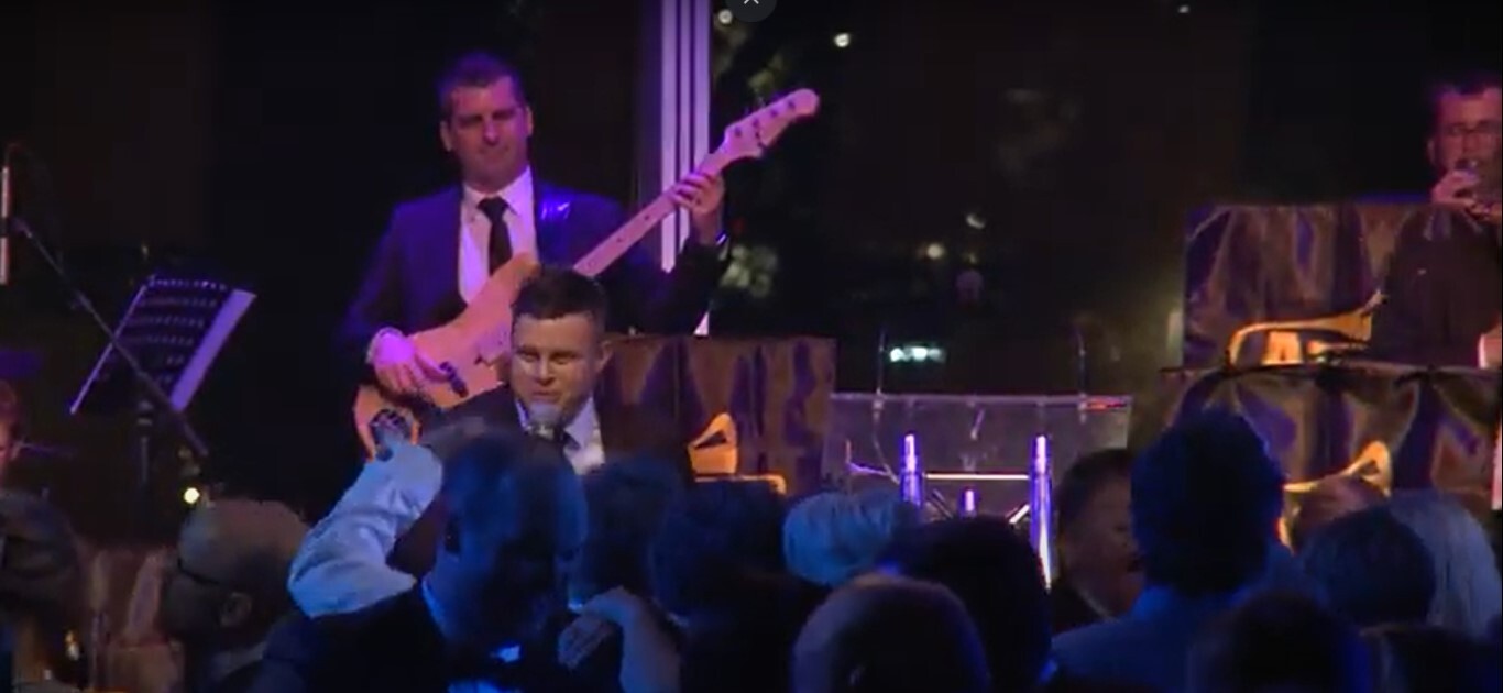 Geoff Rayner, wedding band in Hobart